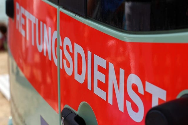 Radler nach Unfall am Hermsdorfer Damm im Krankenhaus Radler nach Unfall am Hermsdorfer Damm im Krankenhaus