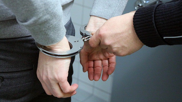 Waffen, Munition und Drogen in Hennigsdorf entdeckt Waffen, Munition und Drogen in Hennigsdorf entdeckt
